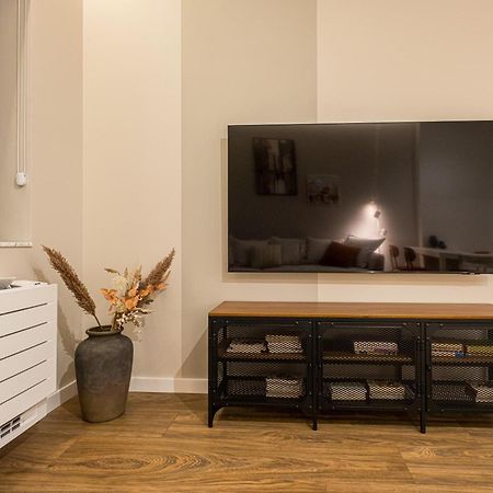 South 22 - Brand New Modern 1Bd Apt In Sofia Center Apartment Bagian luar foto
